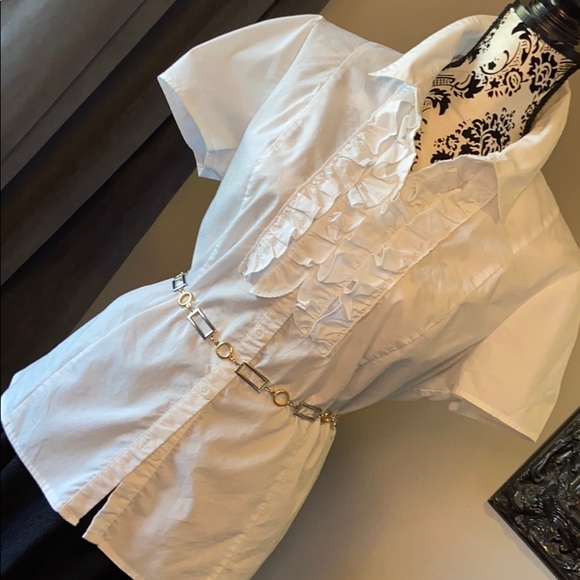White ruffled Button up - Picture 4 of 6